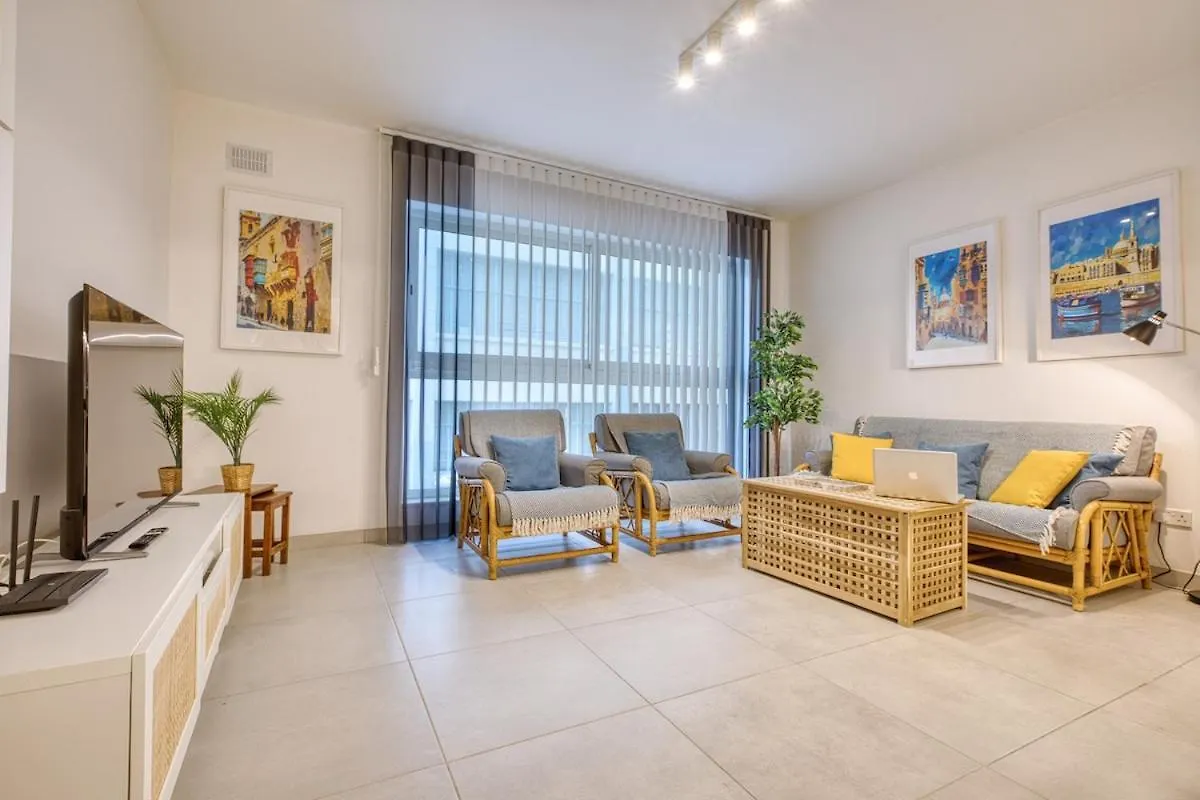 Apartment Modern 2 Bedroom Sliema Apt With Parking & Close To The Sea Malta