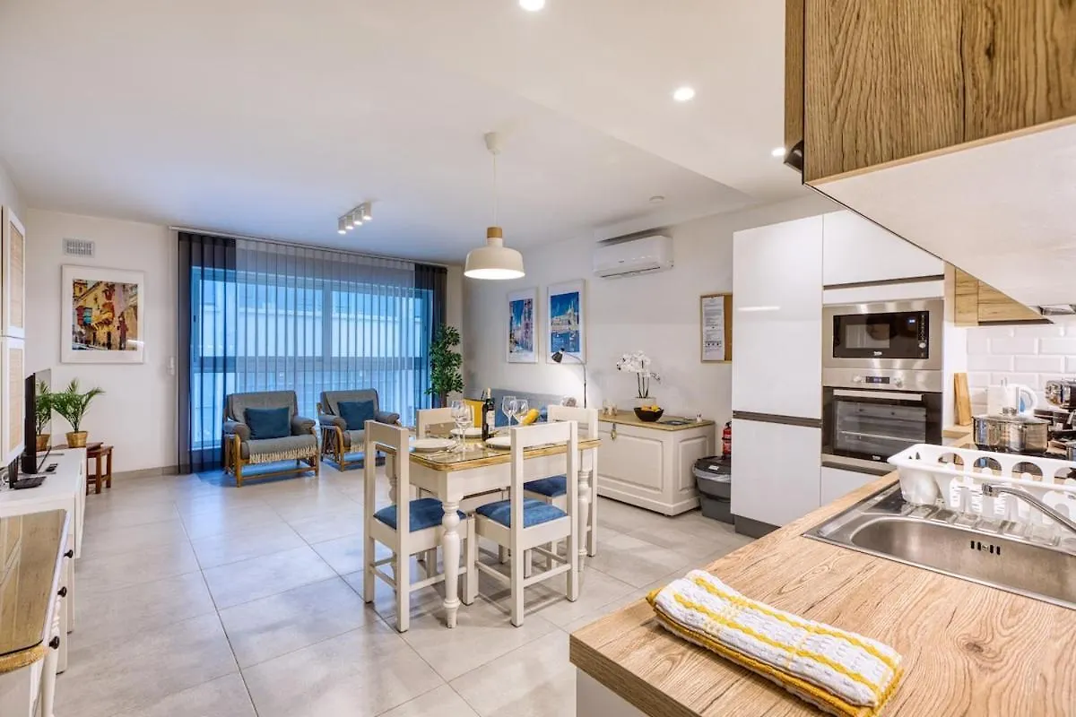 Modern 2 Bedroom Sliema Apt With Parking & Close To The Sea