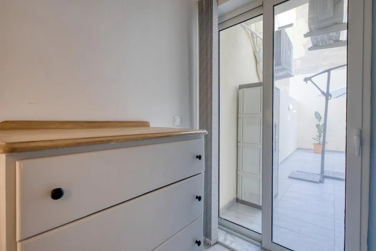Apartamento Modern 2 Bedroom Sliema Apt With Parking & Close To The Sea Malta